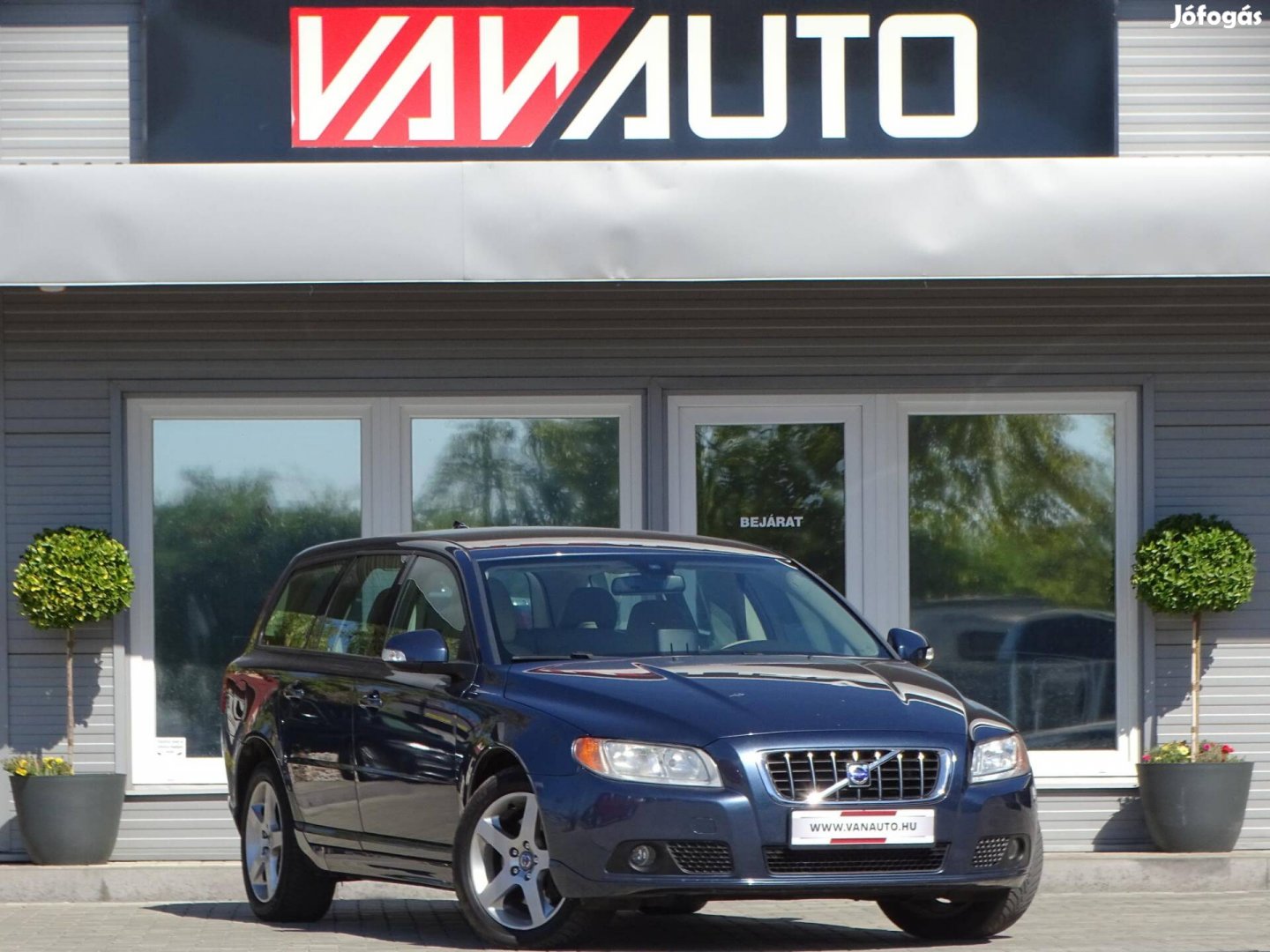 Volvo V70 2.4 D [D5] Momentum Geartronic Új'VEZ...